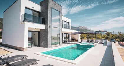 Villa Just be Happy by Trawelltopia