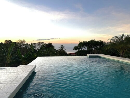 Costa Rica dream: ocean view, infinity pool, surrounded by nature