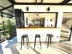 Terrace/patio - Costa Rica dream: ocean view, infinity pool, surrounded by nature (Puntarenas Province)