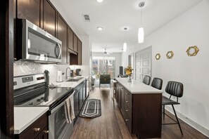 Microones, forn, placa de cuina i rentaplats