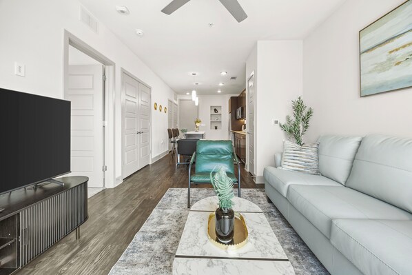 TV - BrightHaven Frisco - 1BR+ EV Parking near The Star (Frisco)