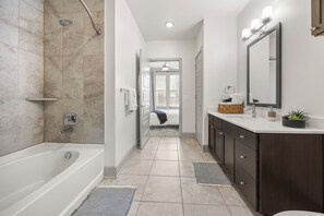 Hair dryer, towels, soap, toilet paper - BrightHaven Frisco - 1BR+ EV Parking near The Star (Frisco)