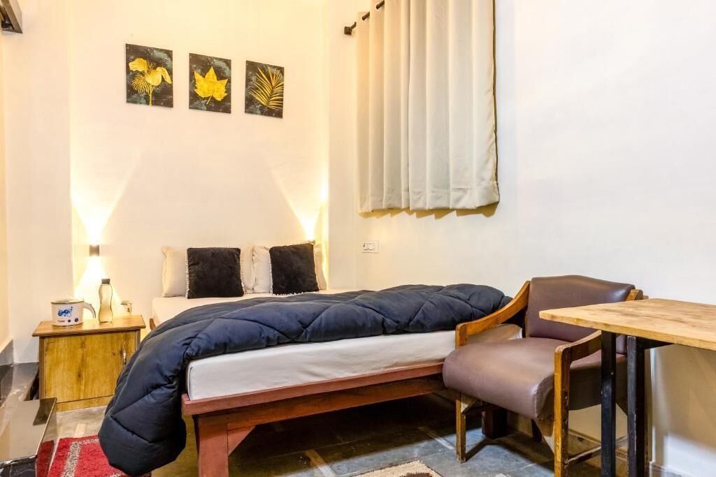 Iron/ironing board, free WiFi