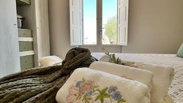 Camera Superior, vista piscina | Insonorizzazione, Wi-Fi gratuito