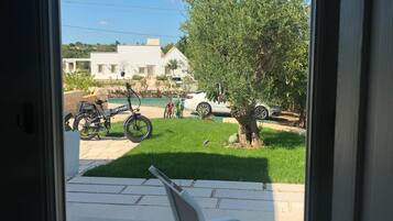 Chambre SupĂ©rieure, vue piscine | Vue depuis lâhĂ©bergement