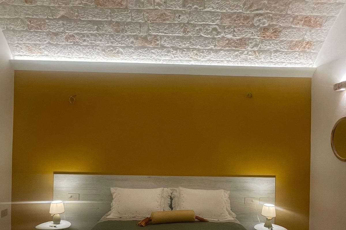 Standard Double room | Soundproofing, WiFi (free), individually decorated, bed sheets