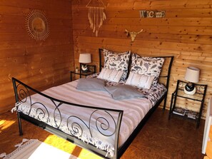 WiFi, bed sheets