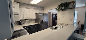 Fridge, microwave, oven, stovetop - Long-term in Grapevine close to everything (Grapevine)