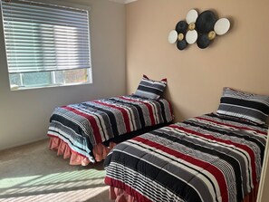 5 Schlafzimmer, Bügeleisen/Bügelbrett, WLAN, Bettwäsche