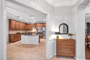 Private kitchen - Heights Lounge ● Game Room ● Grill ● Fireplace (Houston)