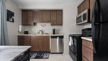 Microwave, oven, stovetop, dishwasher