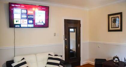 Cozy Studio In Lakeview, Near Wrigley field