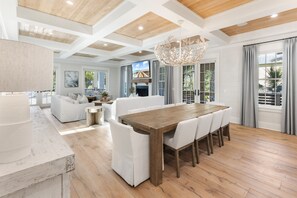 Dining - Sanctuary - Luxury Home + Carriage in Carillon Beach, Sleeps 18 (Panama City Beach)