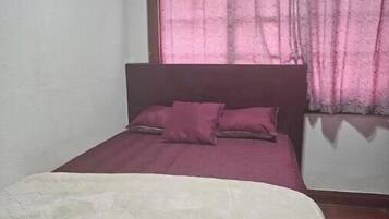 1 bedroom, internet, bed sheets