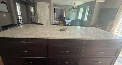Homey 3 Bedroom, 3 Bathroom Family Home in SW Calgary!