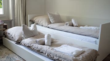 2 Schlafzimmer, Schreibtisch, Bügeleisen/Bügelbrett, kostenloses WLAN