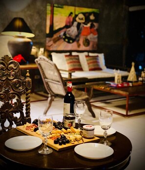 Interior - Beachfront Cottage Room #3 Shared Bathroom (Caba)