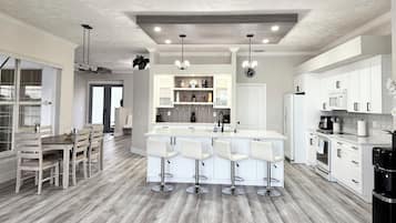 Microwave, oven, stovetop, dishwasher