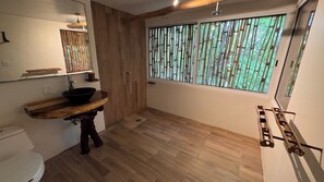 Superior Double Room, Garden View | Bathroom - Arena Negra (Santa María Tonameca)