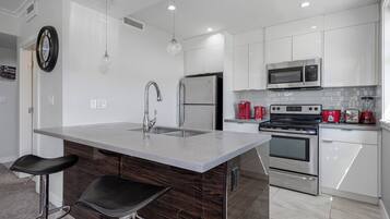 Microwave, oven, stovetop, dishwasher