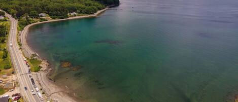 Liegestühle, Strandtücher