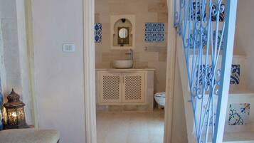 Bruser, håndklæder, Sæbe, Toiletpapir