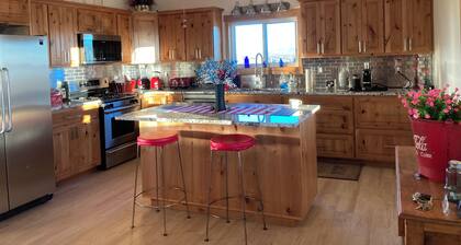 COWBOY VACATION RENTAL, PRIVATE, HORSES WELCOME,ACCESS TO COCHISE STRONGHOLD