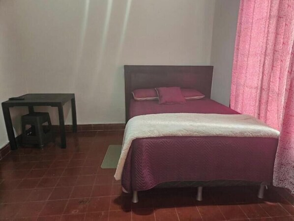 1 bedroom, internet, bed sheets