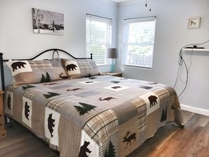 2 bedrooms, iron/ironing board, WiFi, bed sheets