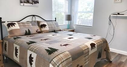 2BR near Maggie festival grounds. Smokies Blue Ridge Pkwy. Cover motorcycle park