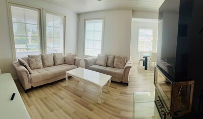 Stylish Spacious Home near Helsinki Airport