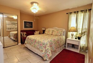 3 bedrooms, internet, bed sheets