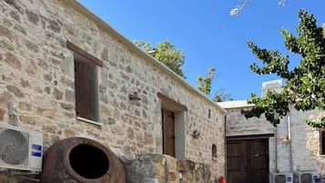 Apartment, 1 Bedroom, Smoking | Property grounds
