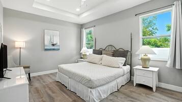 4 bedrooms, iron/ironing board, WiFi, bed sheets