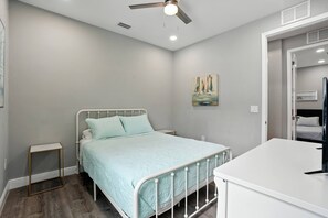 4 chambres, fer et planche Ă repasser, Wi-Fi, draps fournis