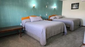 Quarto quádruplo, vista para o pátio | Wi-Fi de cortesia
