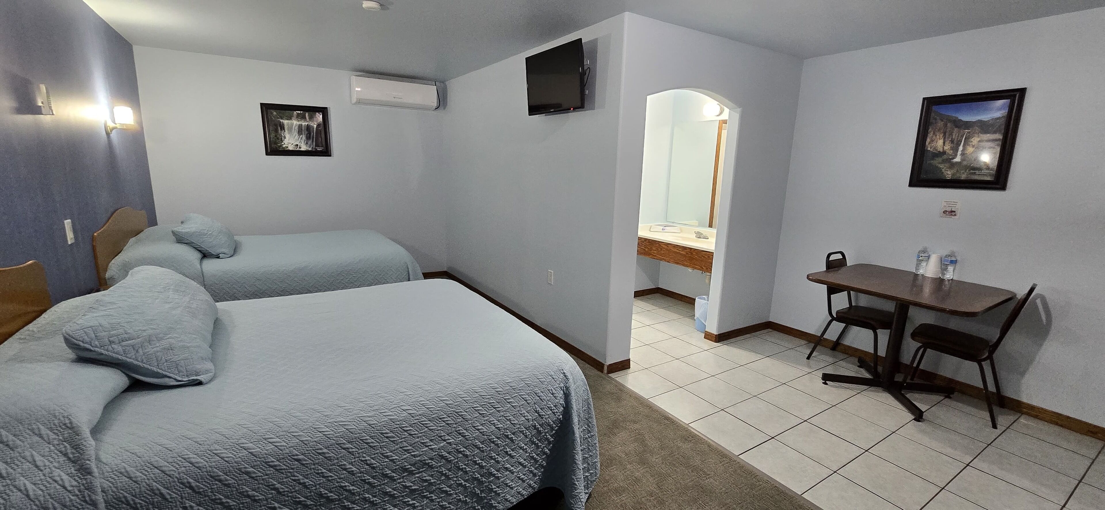 Habitación Cuadruple, Planta Alta | Wifi gratis y ropa de cama 