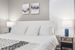 4 bedrooms, desk, iron/ironing board, travel crib