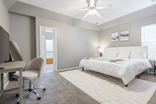 Spacious Bentonville Stay for 12 – Perfect for Bikes, Hikes & Family Fun