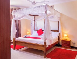 2 bedrooms, iron/ironing board, WiFi, bed sheets - Two-Bedroom Deluxe Apartment with Ocean View (Mombasa)