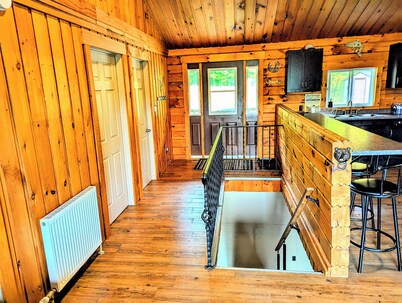 Beautiful Log Home + XL BUNKIE by Weslmkoon lake