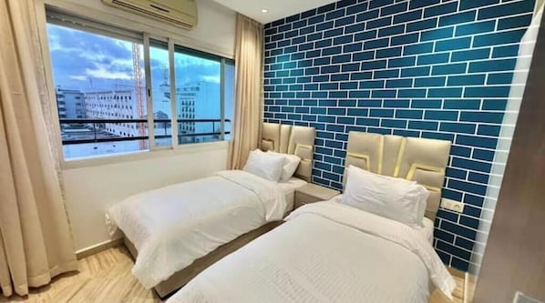 2 bedrooms, internet, bed sheets