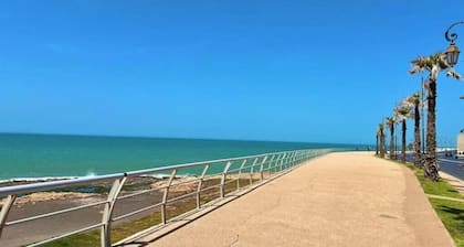 Premium 3-bedroom app, close to the sea and mall