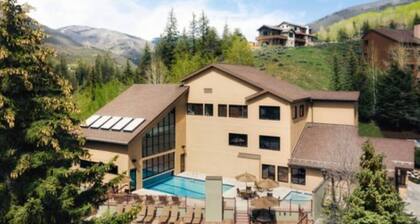 Marriottâs Streamside 1-bedroom condo w swimming pools , golf course & many more
