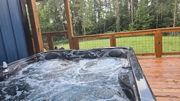 Bain à remous extérieur