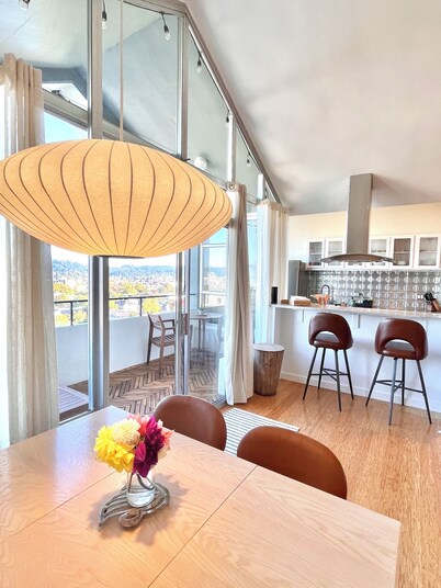 Special Sunrise Luxury Penthouse