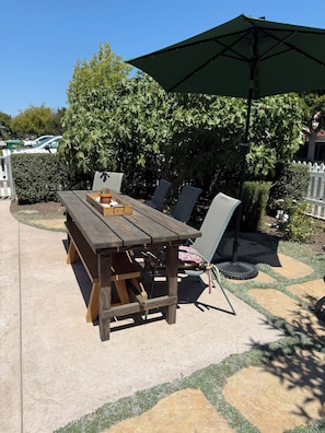 Outdoor dining