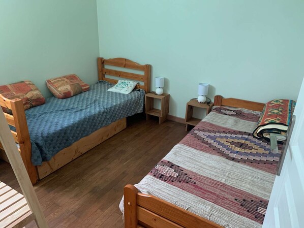 2 bedrooms