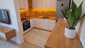 Oven, dishwasher - Sunset Dream Apartment (Sarajevo)