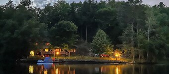 Lakefront Family Retreat - 3BR, 2 King Beds, Walk to Town